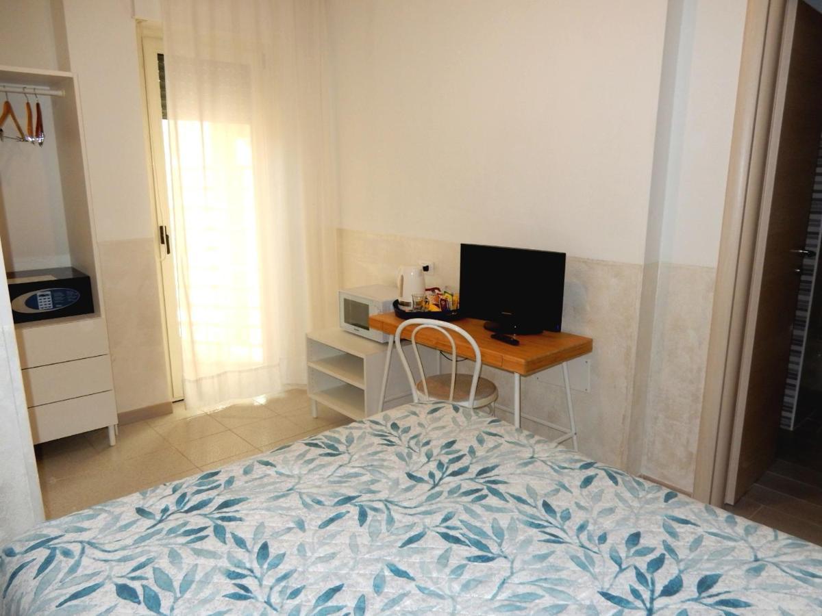 Hotel Bellariva Пескара Экстерьер фото