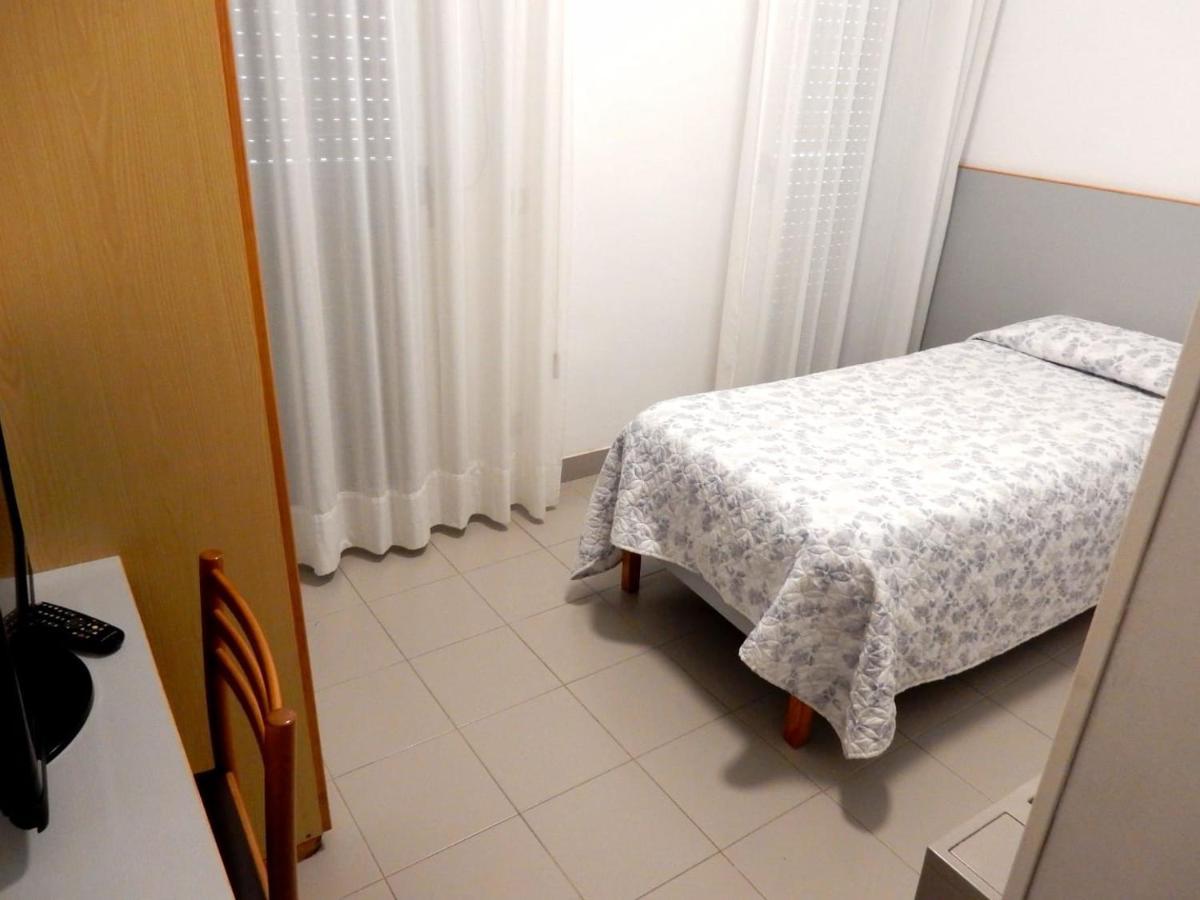 Hotel Bellariva Пескара Экстерьер фото