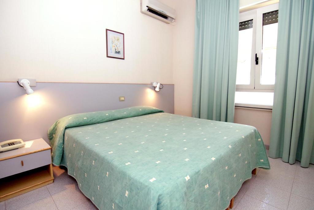 Hotel Bellariva Пескара Экстерьер фото