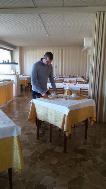 Hotel Bellariva Пескара Экстерьер фото